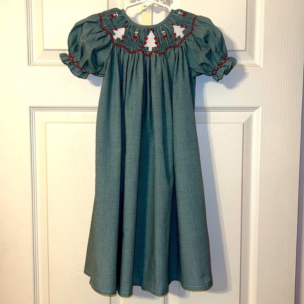 Castle and Crowns Girls size 3T smock white Christmas trees green check dress